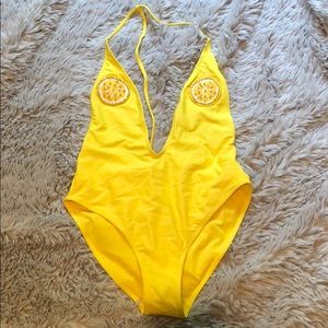 🍋Missguided lemon applique swimsuit🍋